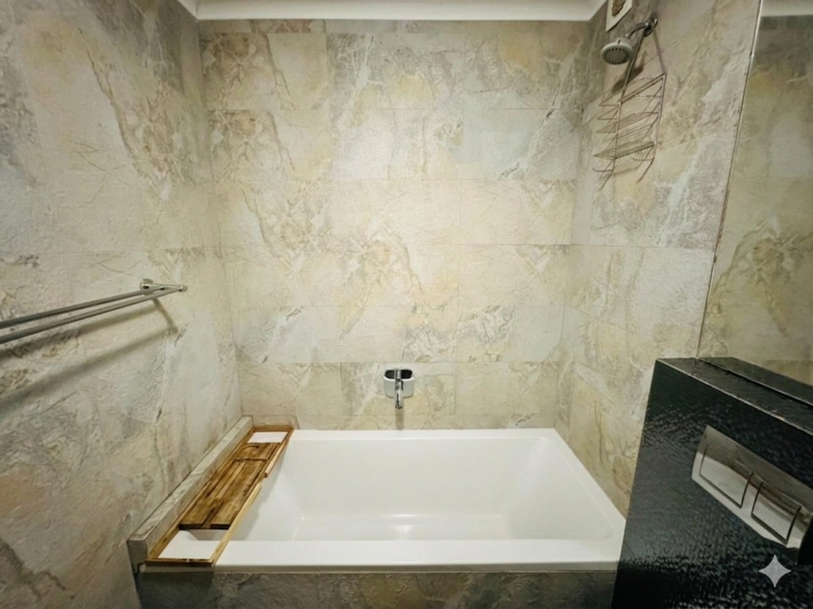 2 Bedroom Property for Sale in Sea Point Western Cape